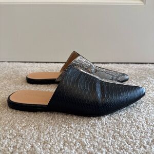 CicoMuin Women’s Snakeskin Flat Mules